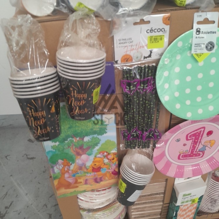 VAISSELLE JETABLE - 320 pièces