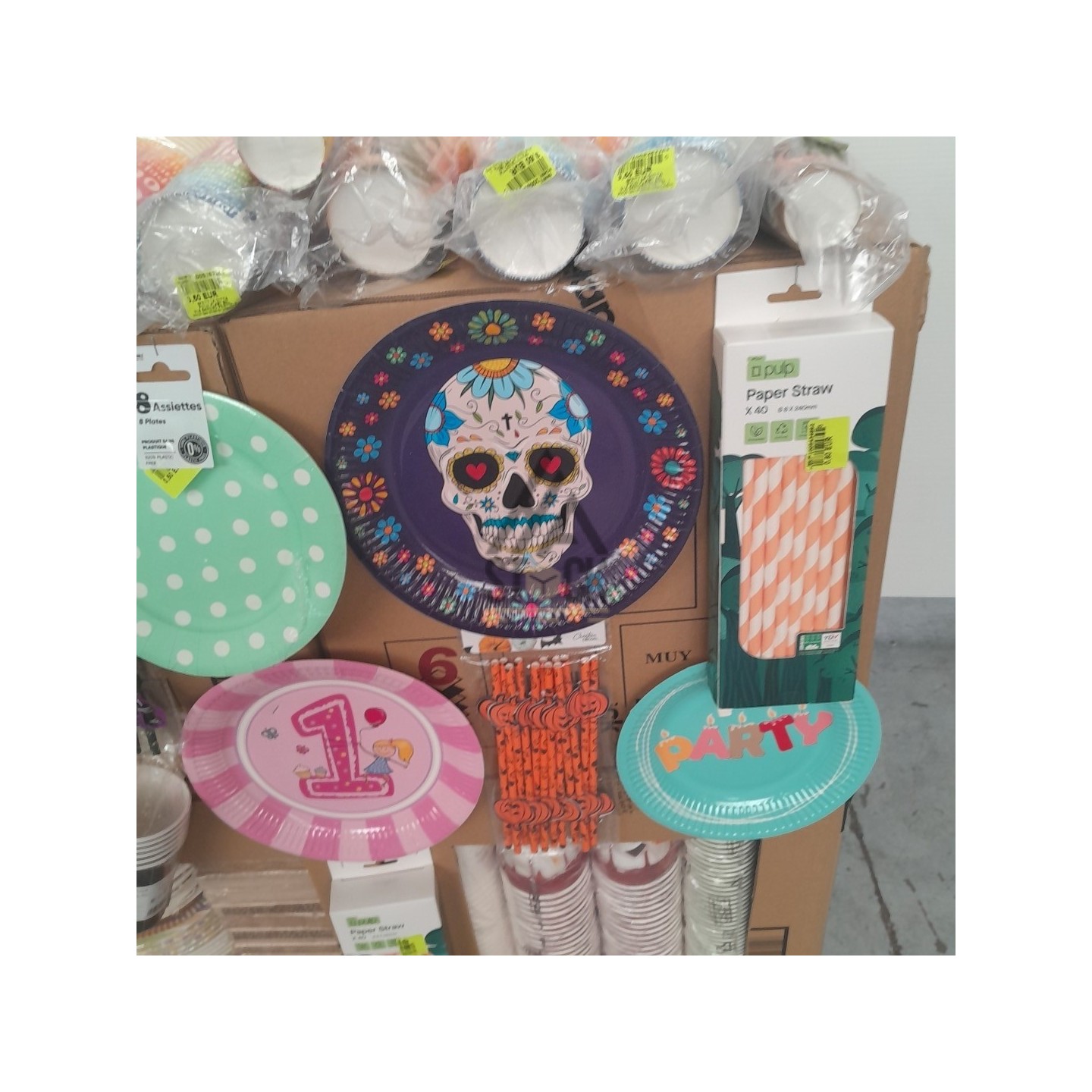 VAISSELLE JETABLE - 320 pièces