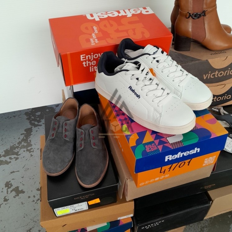 CHAUSSURE en boite  - 20 paires