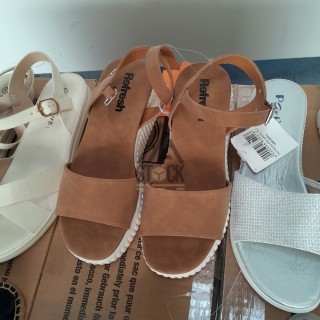 CHAUSSURES  ÉTÉ - 60 paires