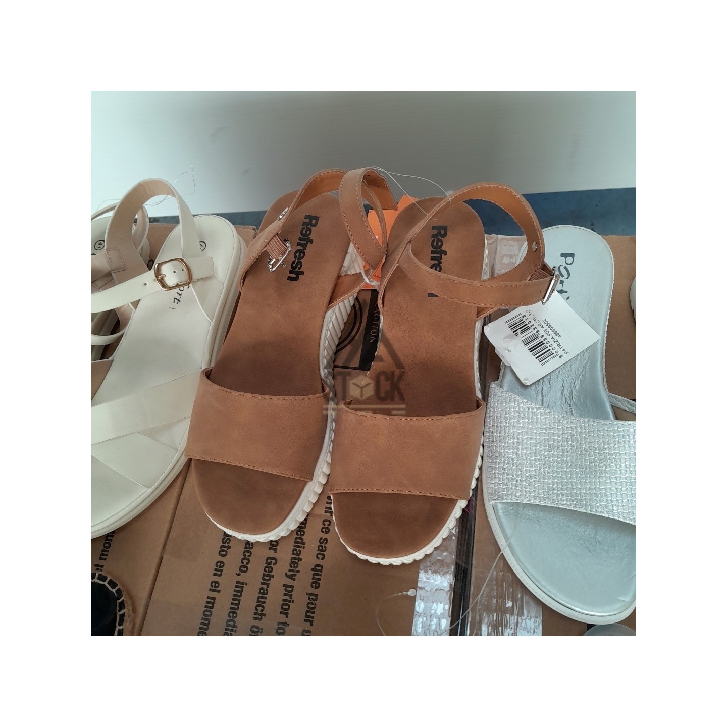 CHAUSSURES  ÉTÉ - 60 paires