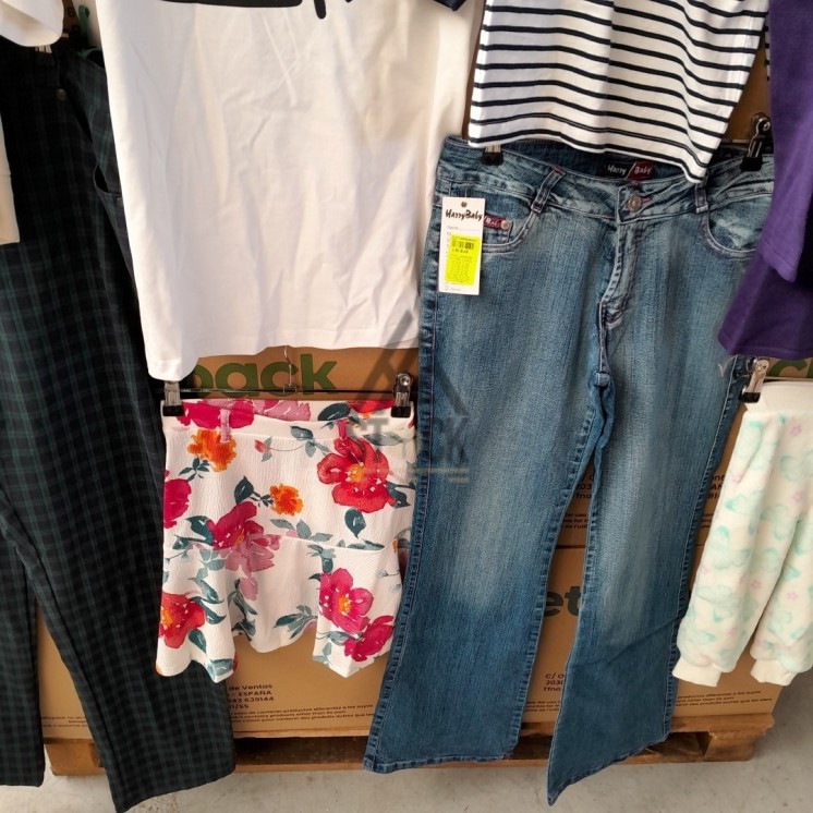 TEXTILE - 700 pièces