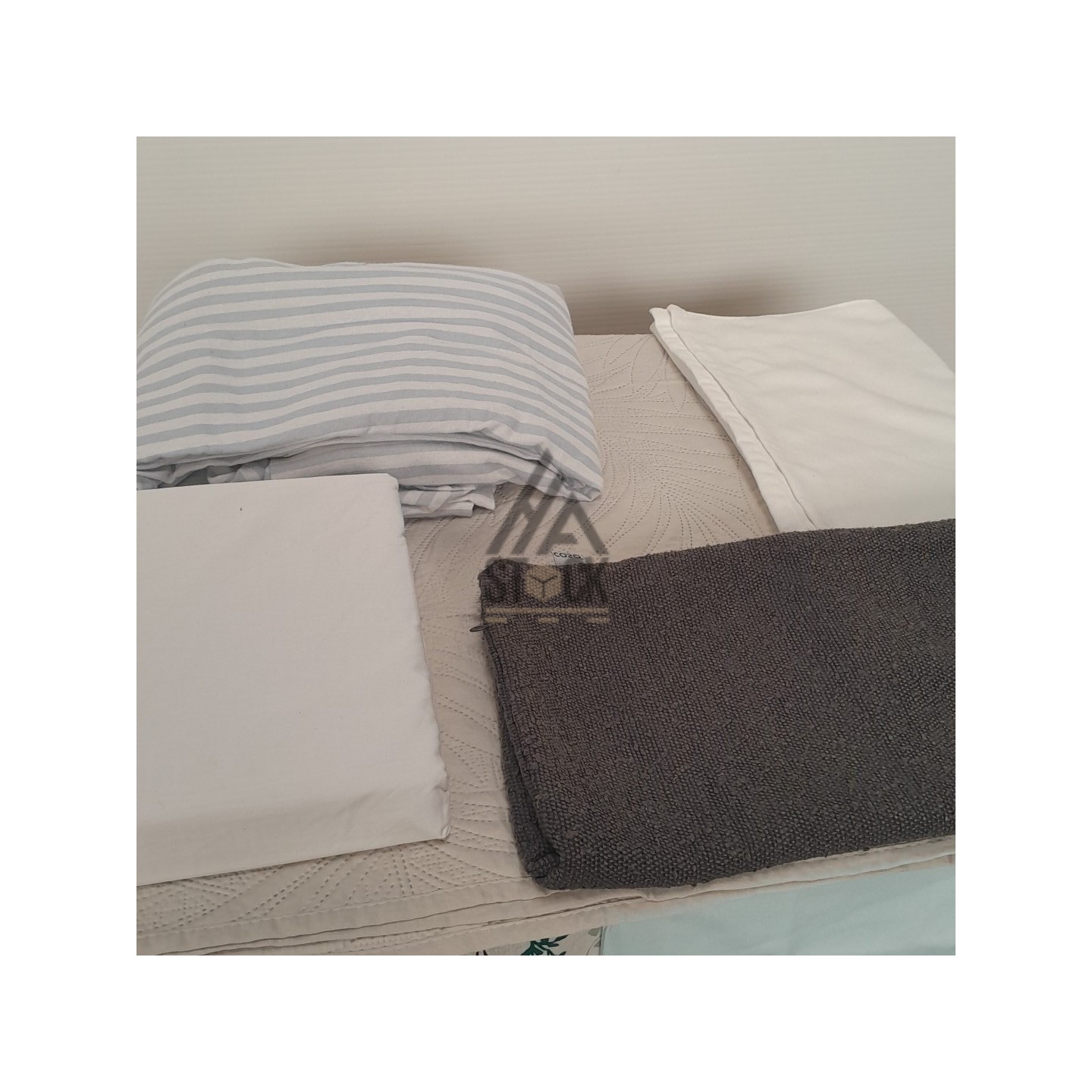 LINGE DE MAISON VRAC - 210 pièces