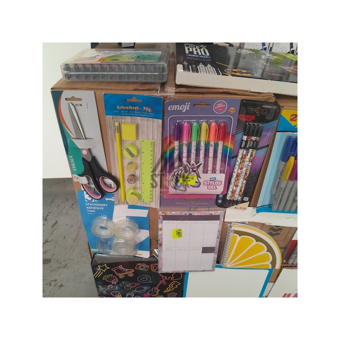 FOURNITURE SCOLAIRE