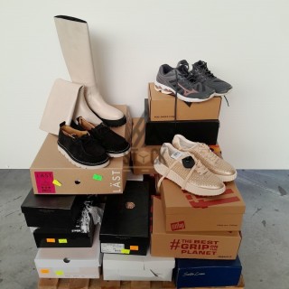 CHAUSSURE en boite  - 20 paires