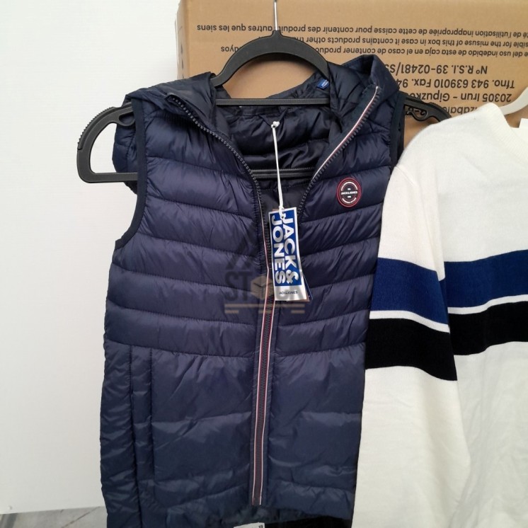 TEXTILE MARQUE  - 700 pièces