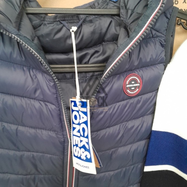 TEXTILE MARQUE  - 700 pièces