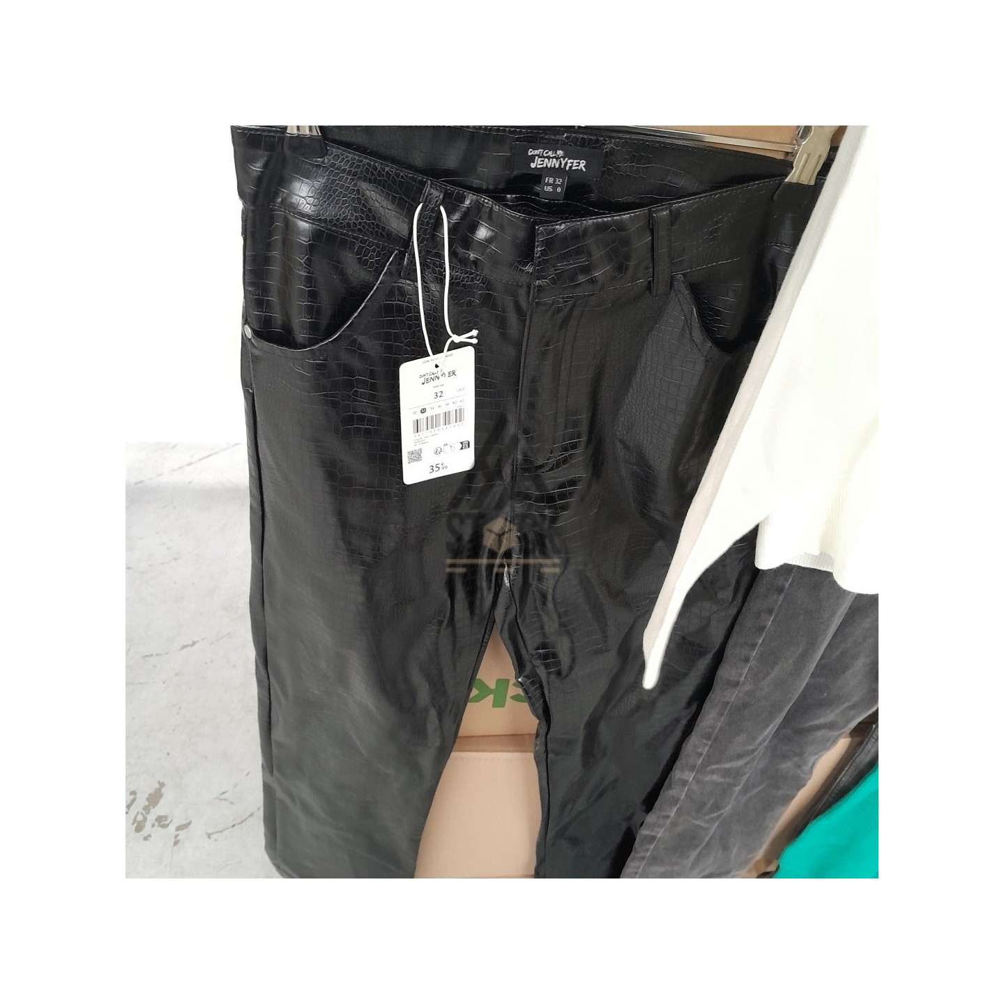 TEXTILE MARQUE  - 700 pièces