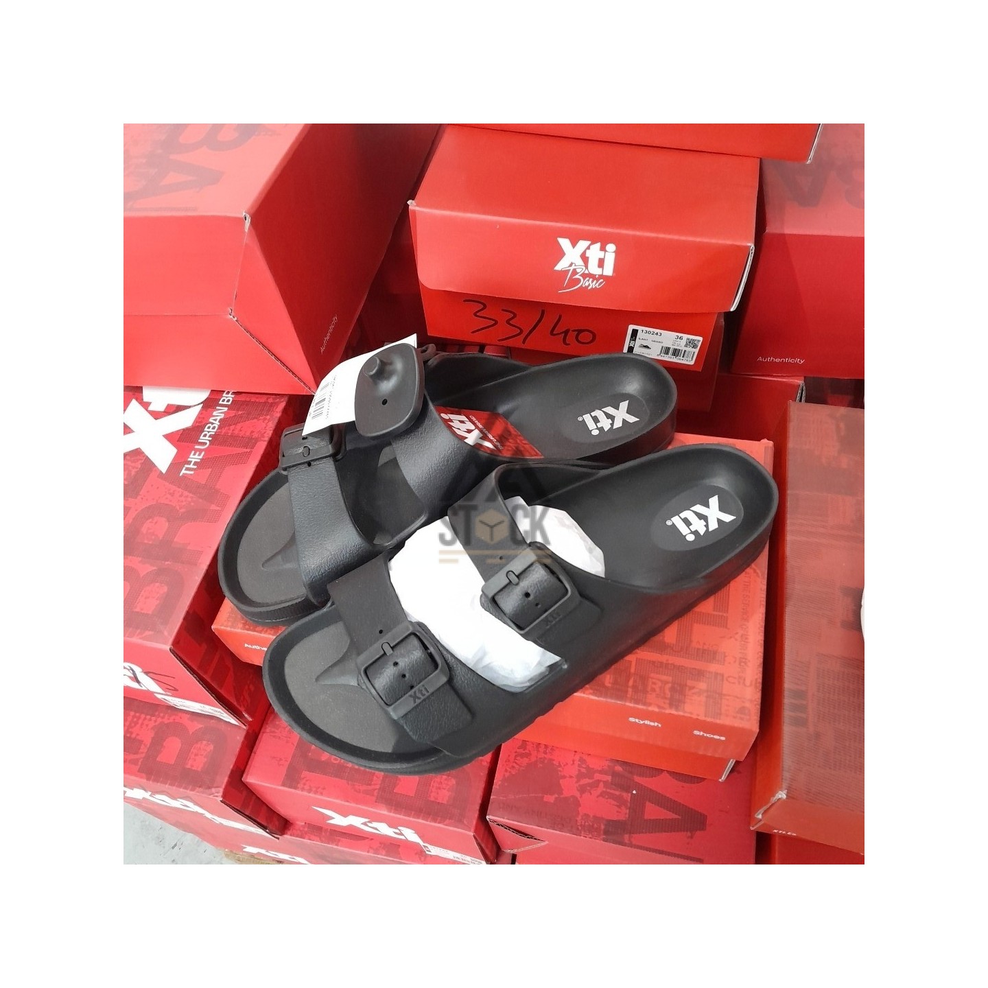 CHAUSSURE ÉTÉ en boite - XTI  - 30 paires