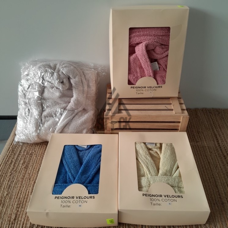 Peignoir/robe de chambre - 25 pièces