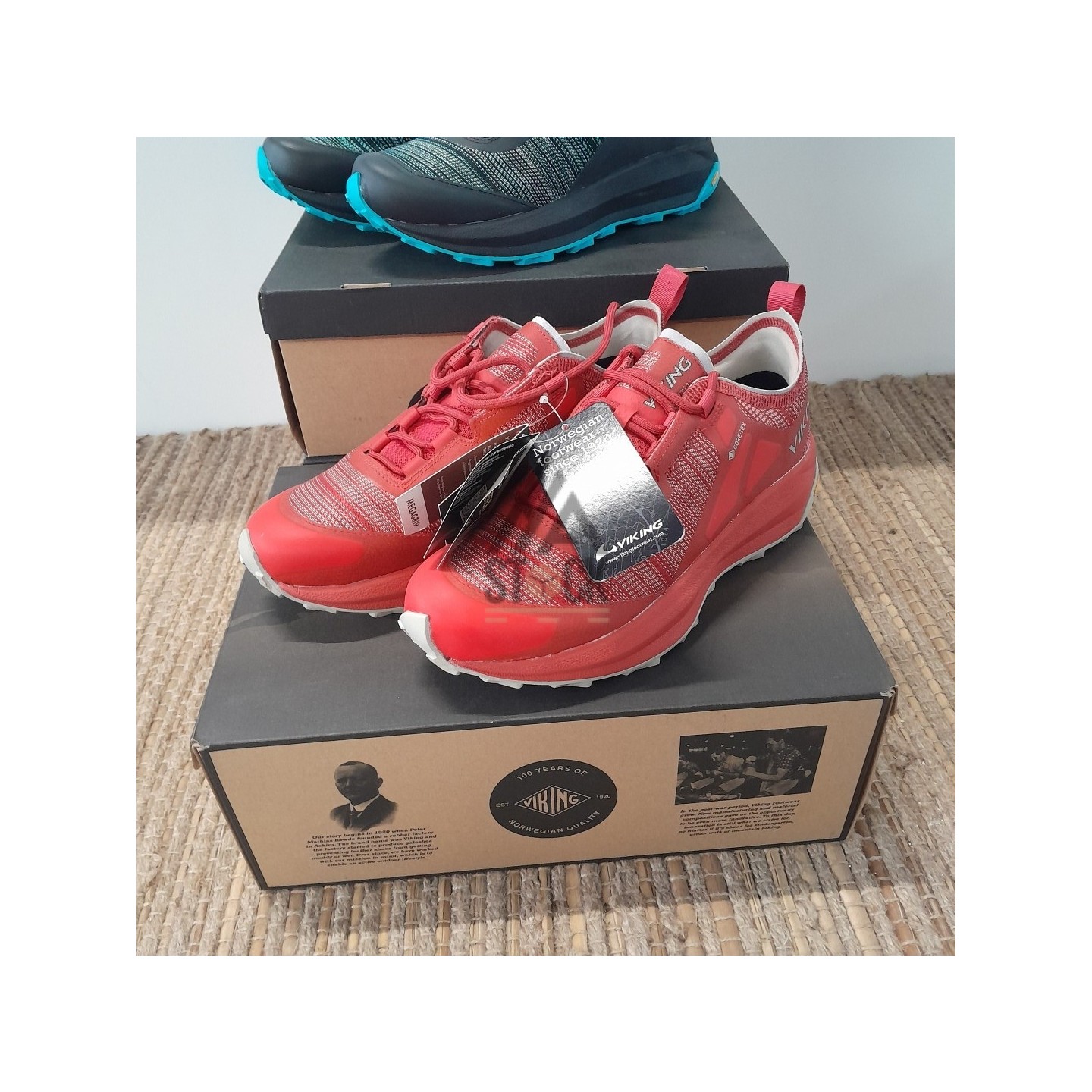 CHAUSSURE - VIKING - 9 paires