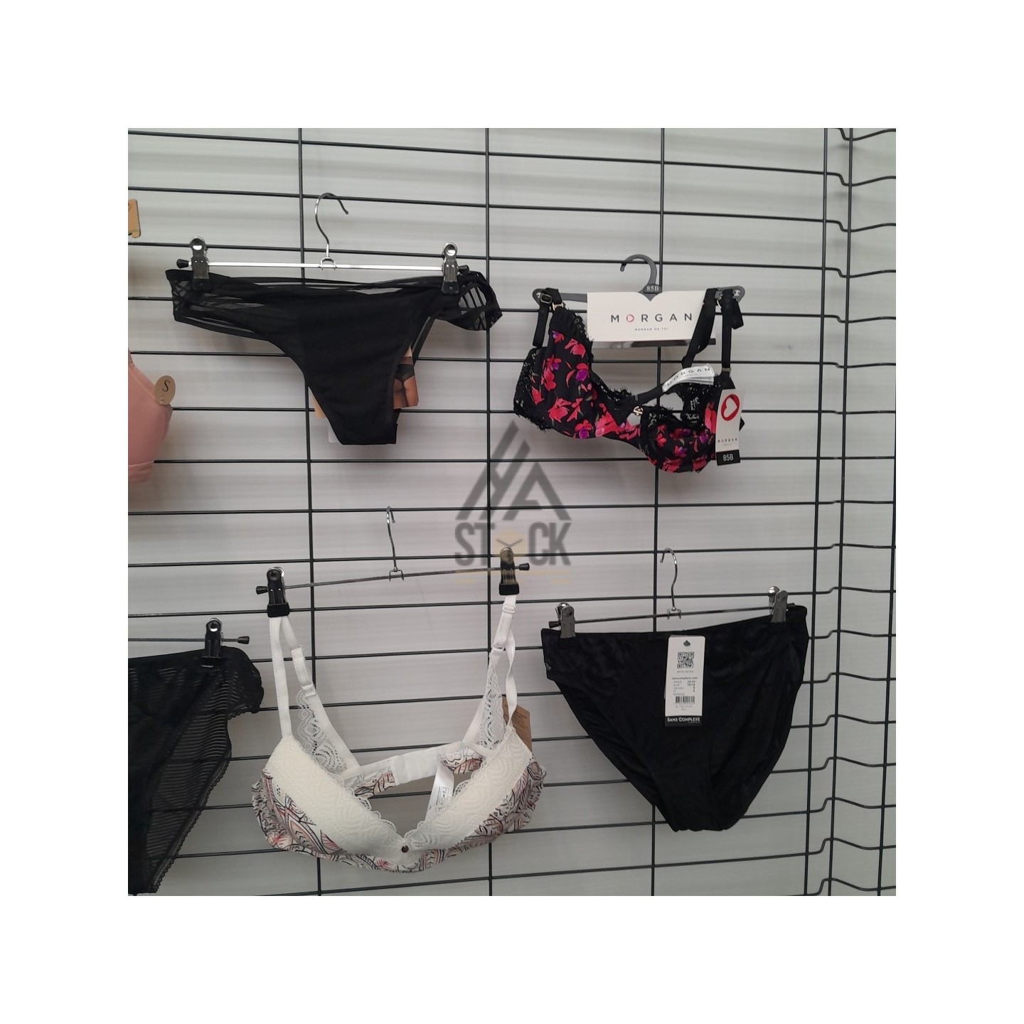 SOUS VETEMENTS DE MARQUE - 50 pièces