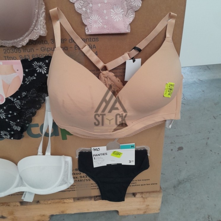 SOUS VETEMENTS FEMME - 200 pièces