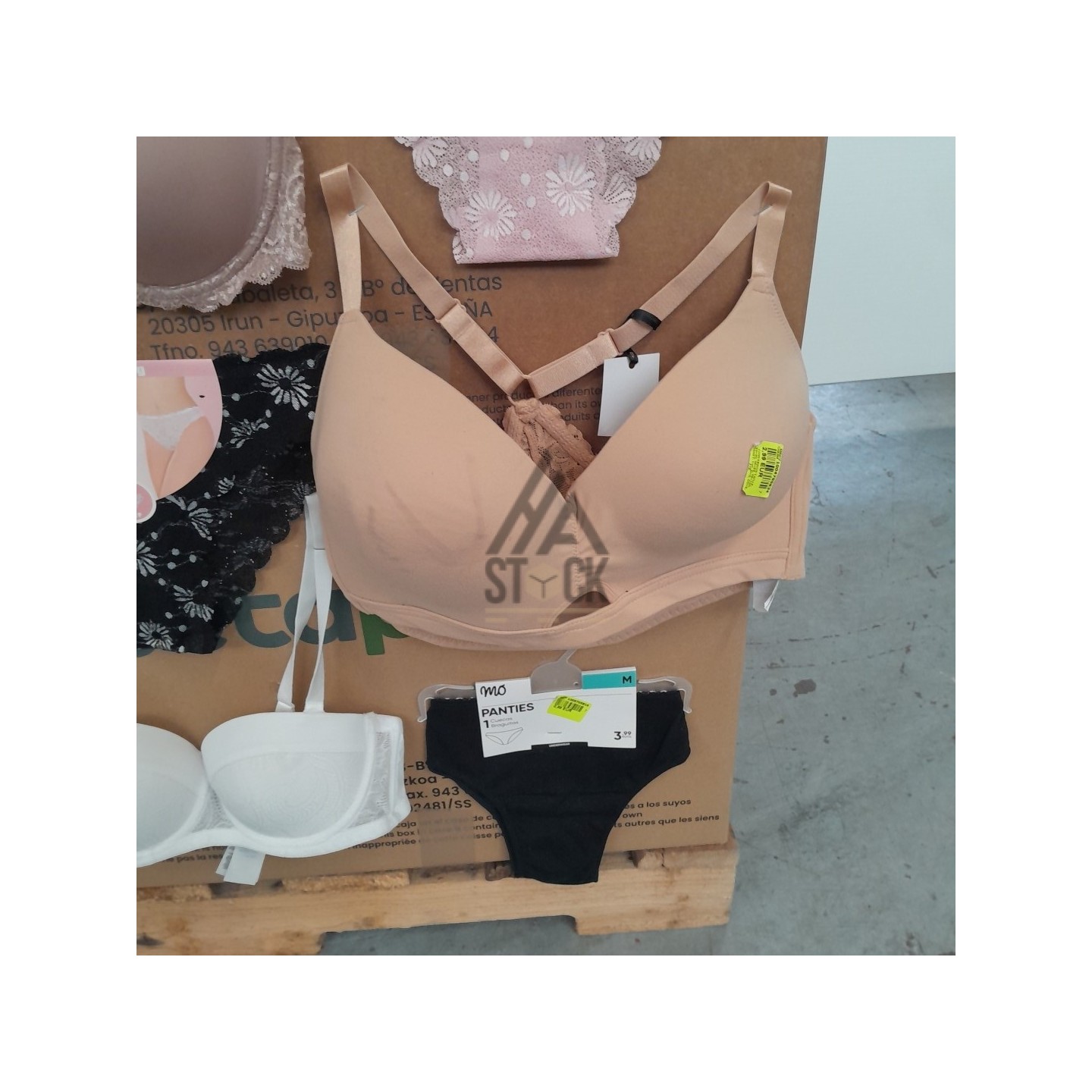 SOUS VETEMENTS FEMME - 200 pièces