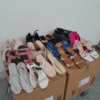 CHAUSSURES  ÉTÉ - 70 paires