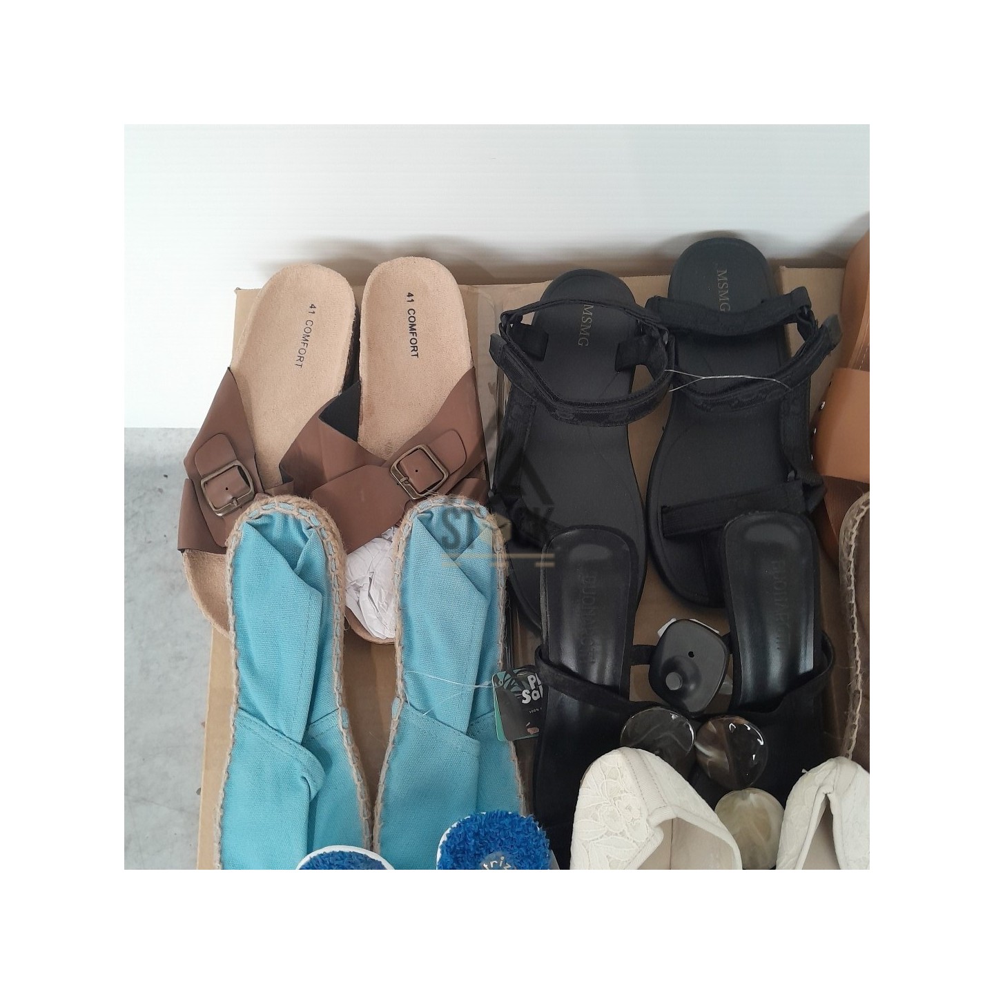 CHAUSSURES  ÉTÉ - 70 paires