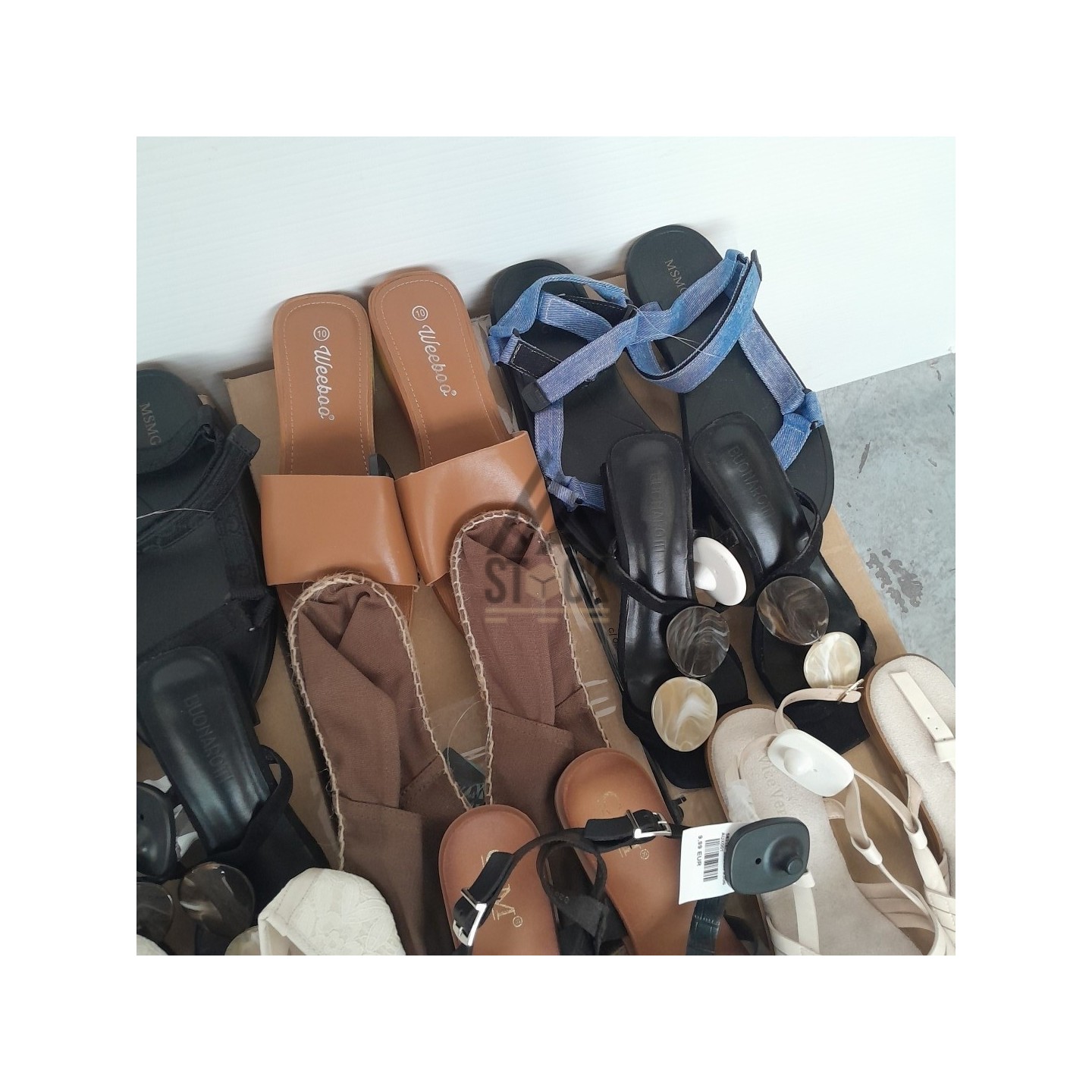 CHAUSSURES  ÉTÉ - 70 paires