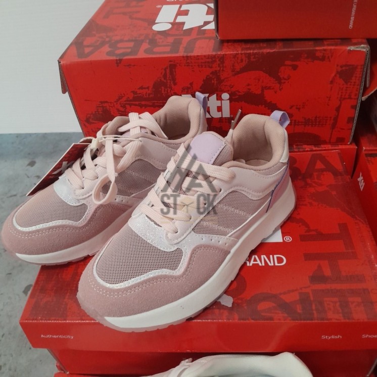 CHAUSSURE en boite - XTI  - 14 paires