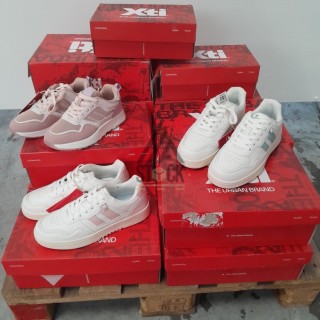 CHAUSSURE en boite - XTI  - 14 paires