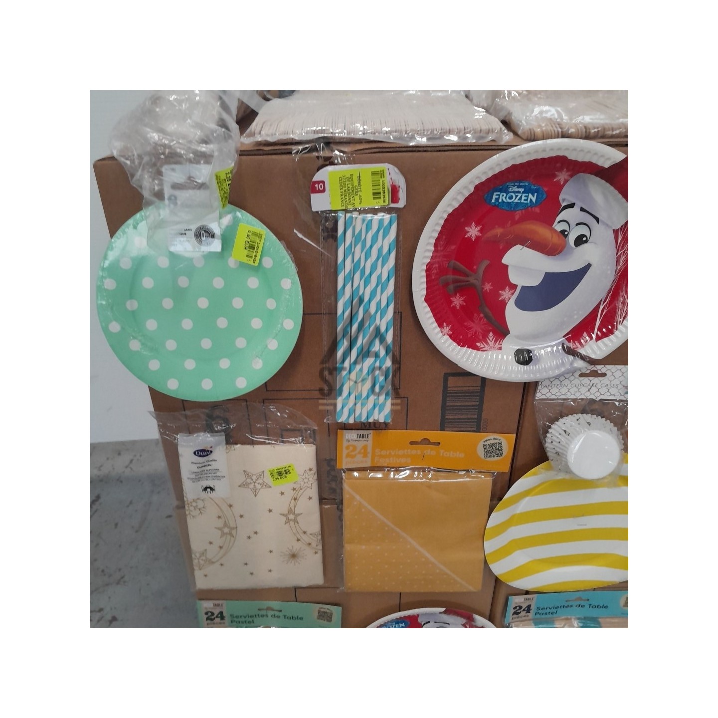 VAISSELLE JETABLE - 300 pièces