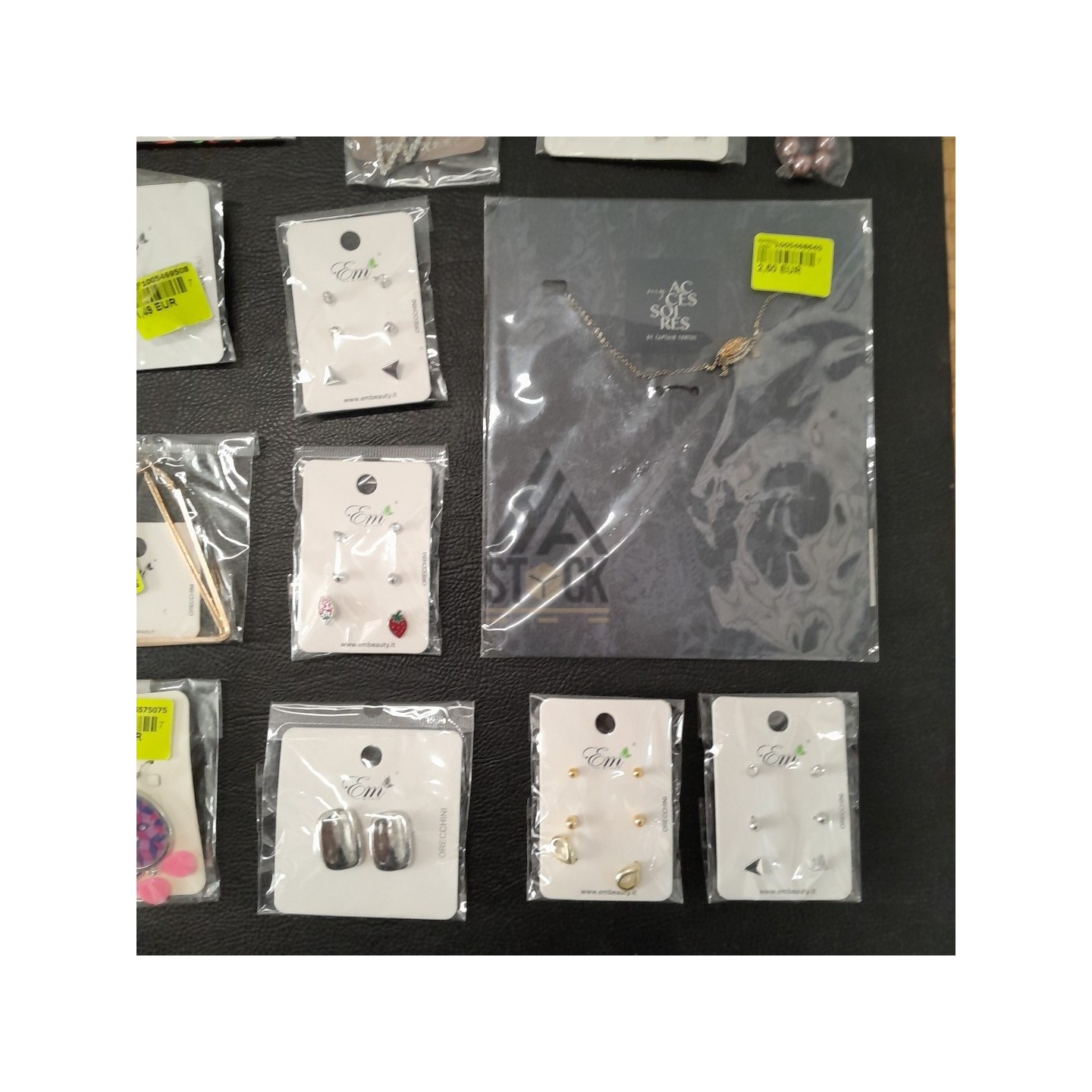 BIJOUX - 300 pièces