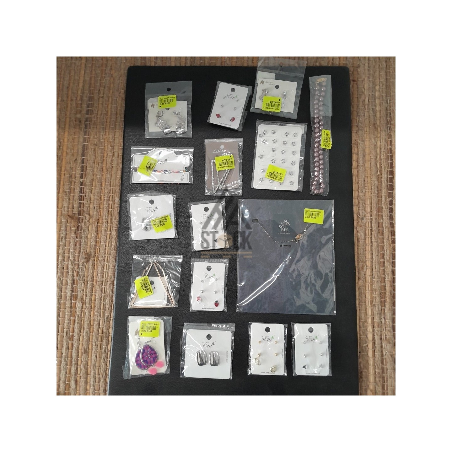 BIJOUX - 300 pièces