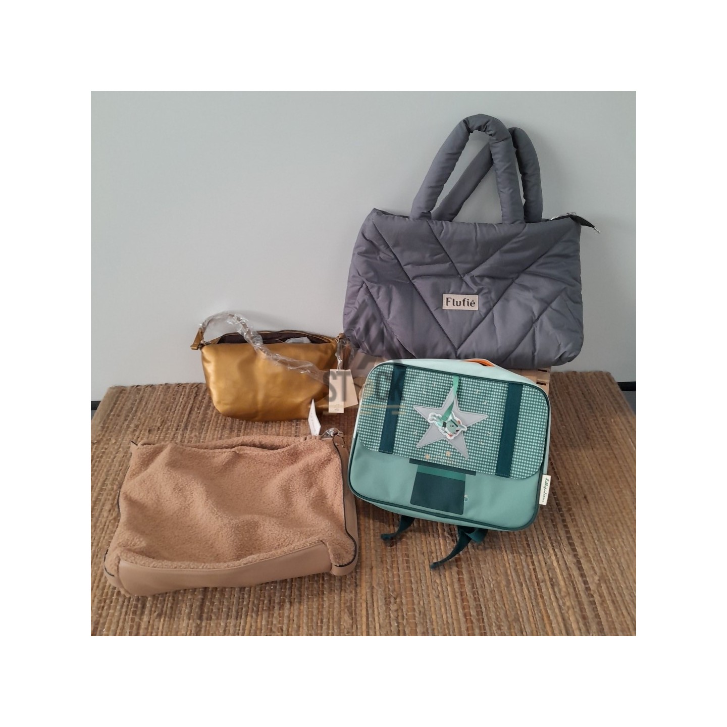 SAC de marque  - 30 pièces