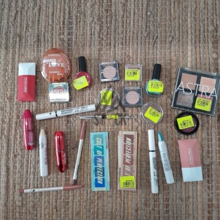 COSMÉTIQUE - 350 pièces