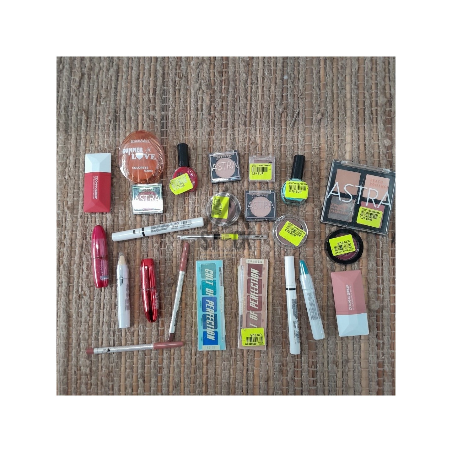 COSMÉTIQUE - 350 pièces