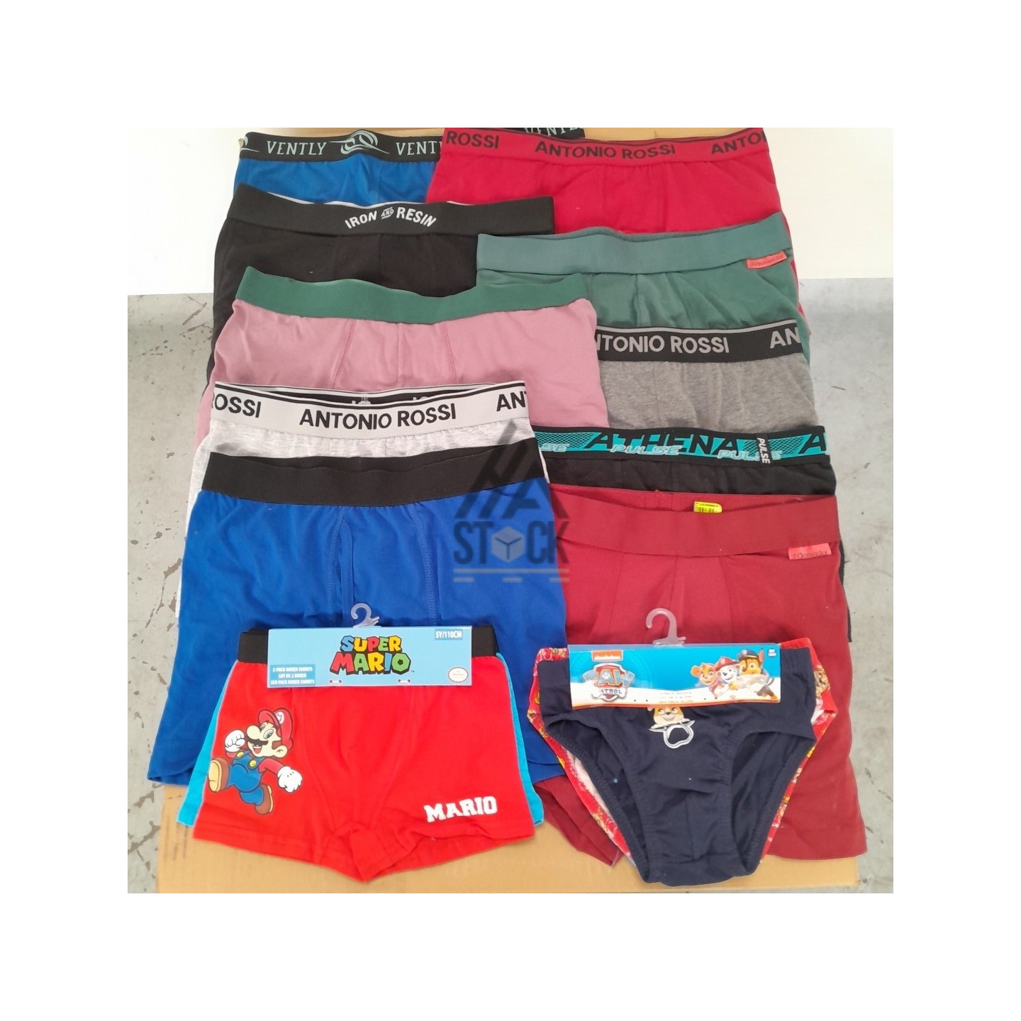 SOUS VETEMENTS HOMME - 150 pièces