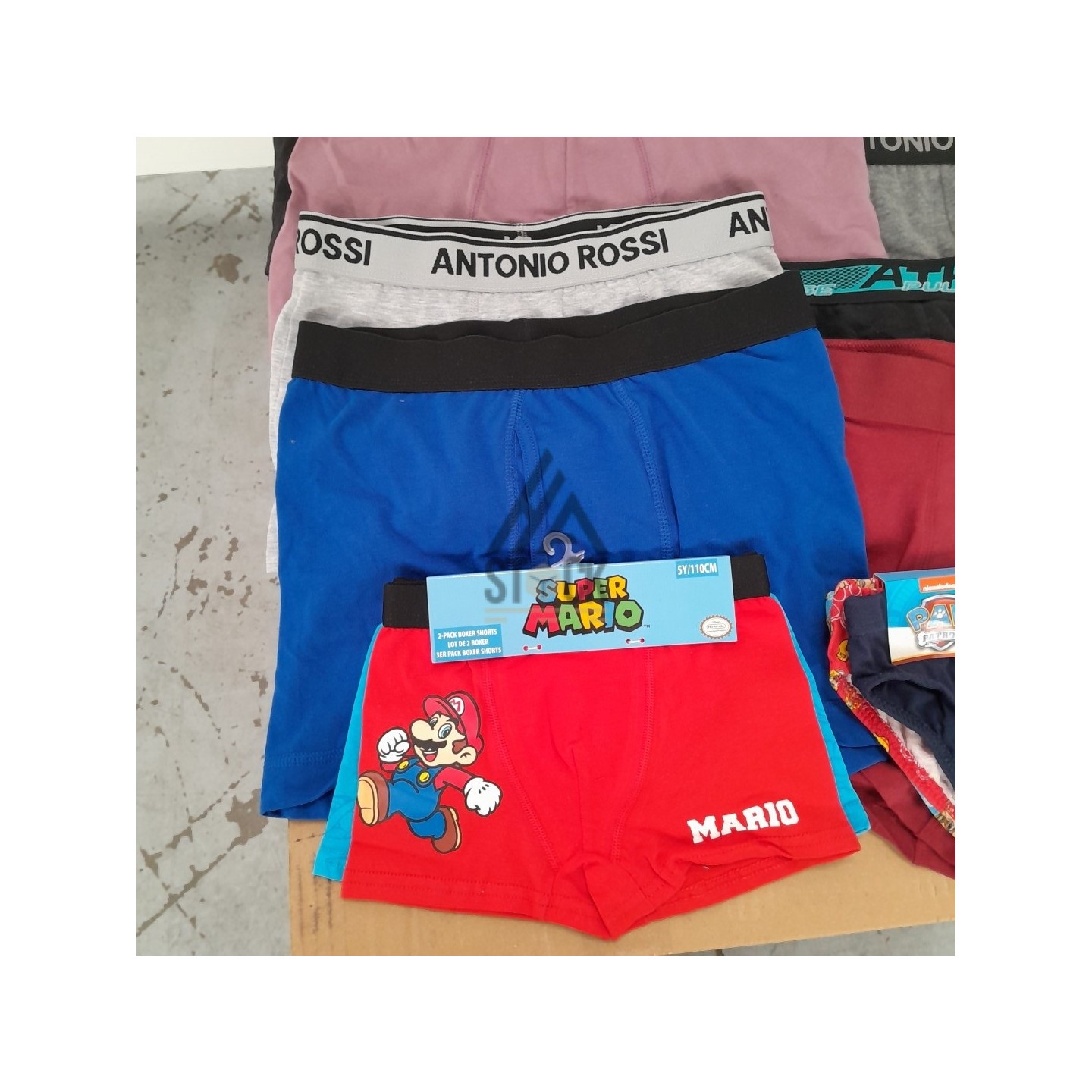 SOUS VETEMENTS HOMME - 150 pièces