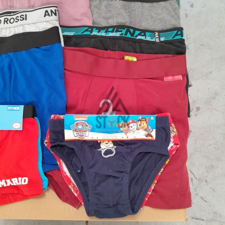 SOUS VETEMENTS HOMME - 150 pièces