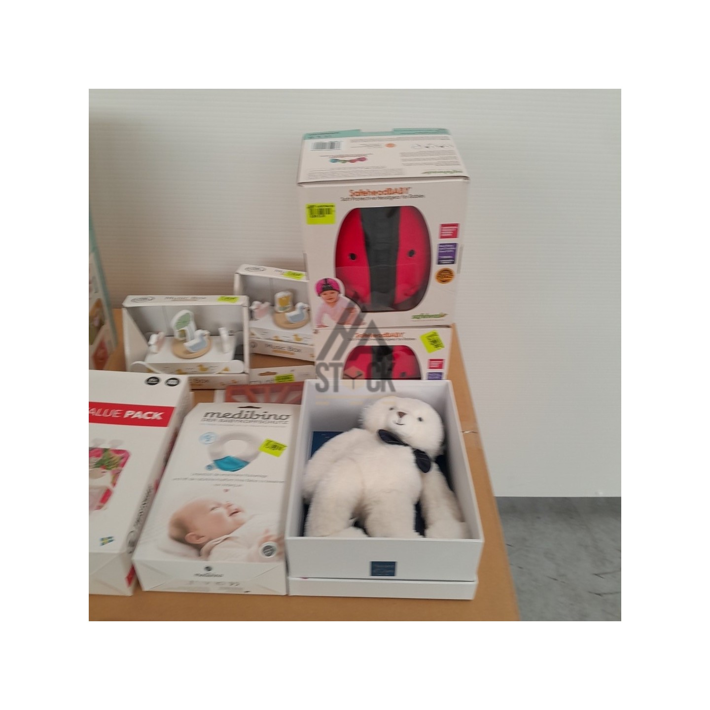 PUÉRICULTURE - 170 pièces