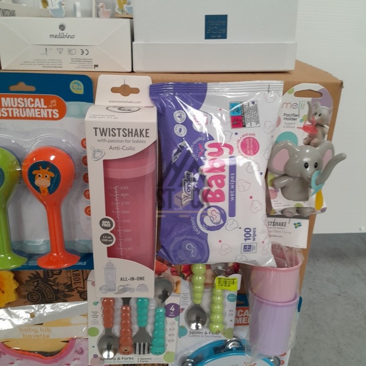 PUÉRICULTURE - 170 pièces