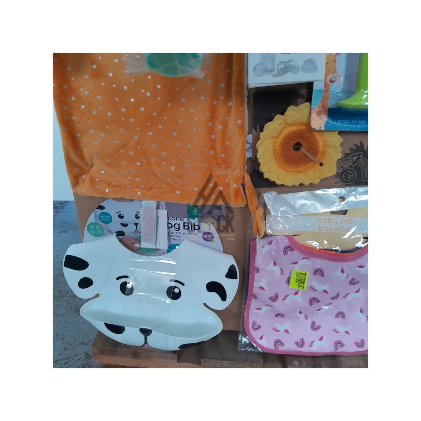 PUÉRICULTURE - 170 pièces