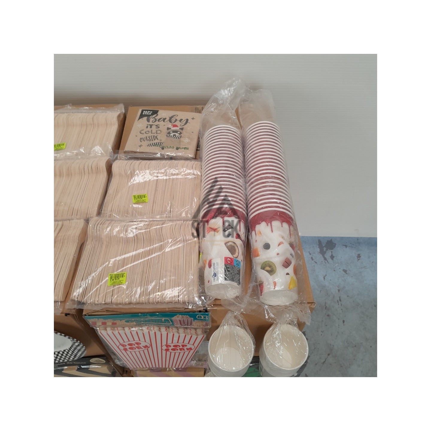 VAISSELLE JETABLE - 300 pièces