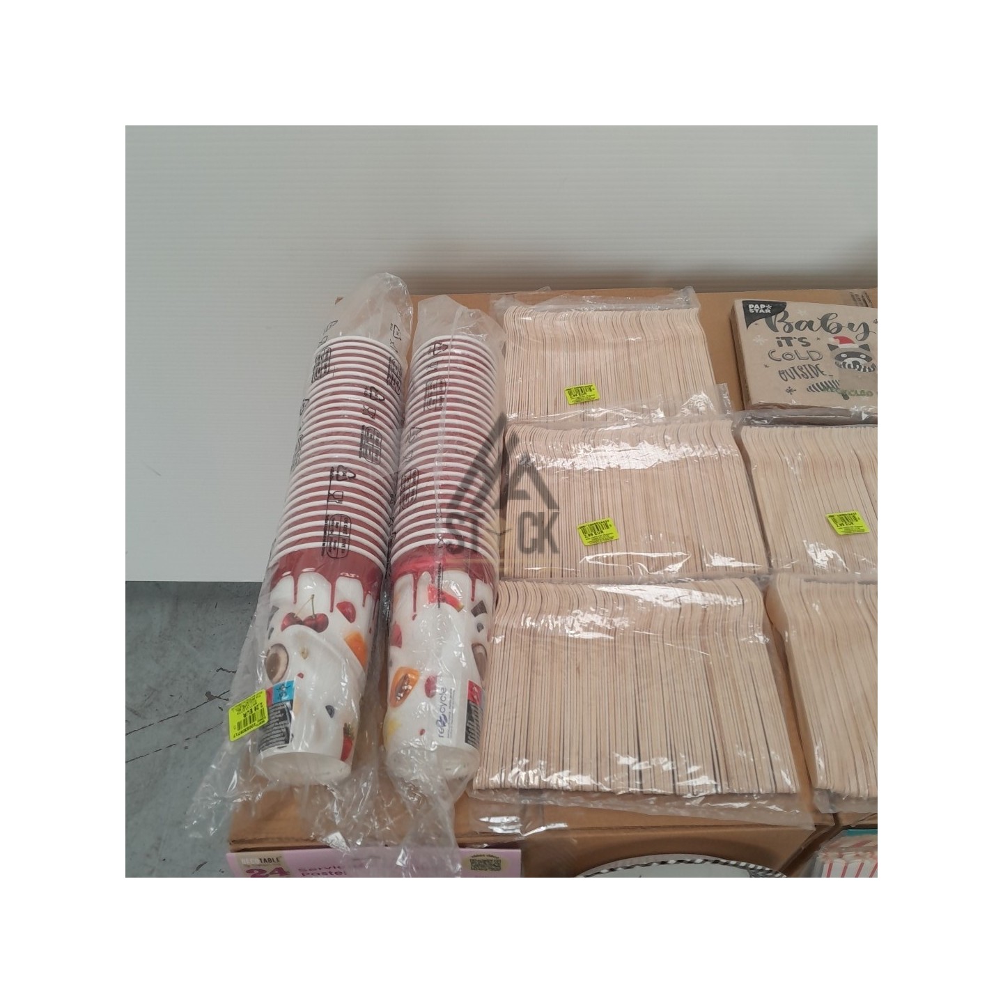 VAISSELLE JETABLE - 300 pièces