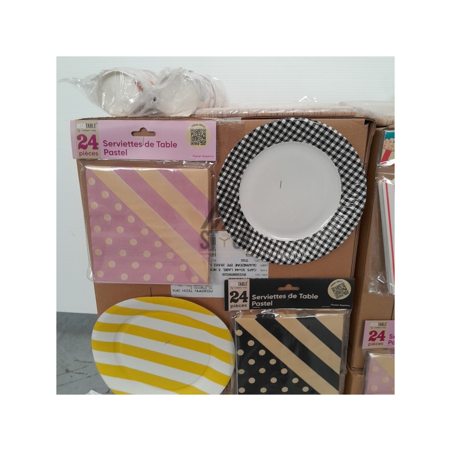 VAISSELLE JETABLE - 300 pièces