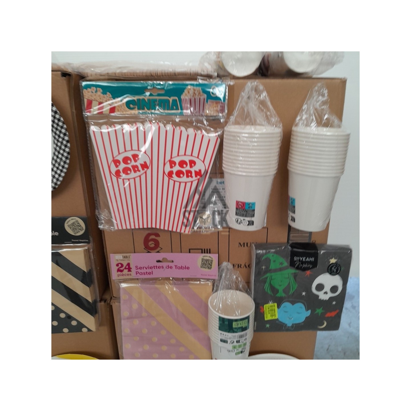 VAISSELLE JETABLE - 300 pièces