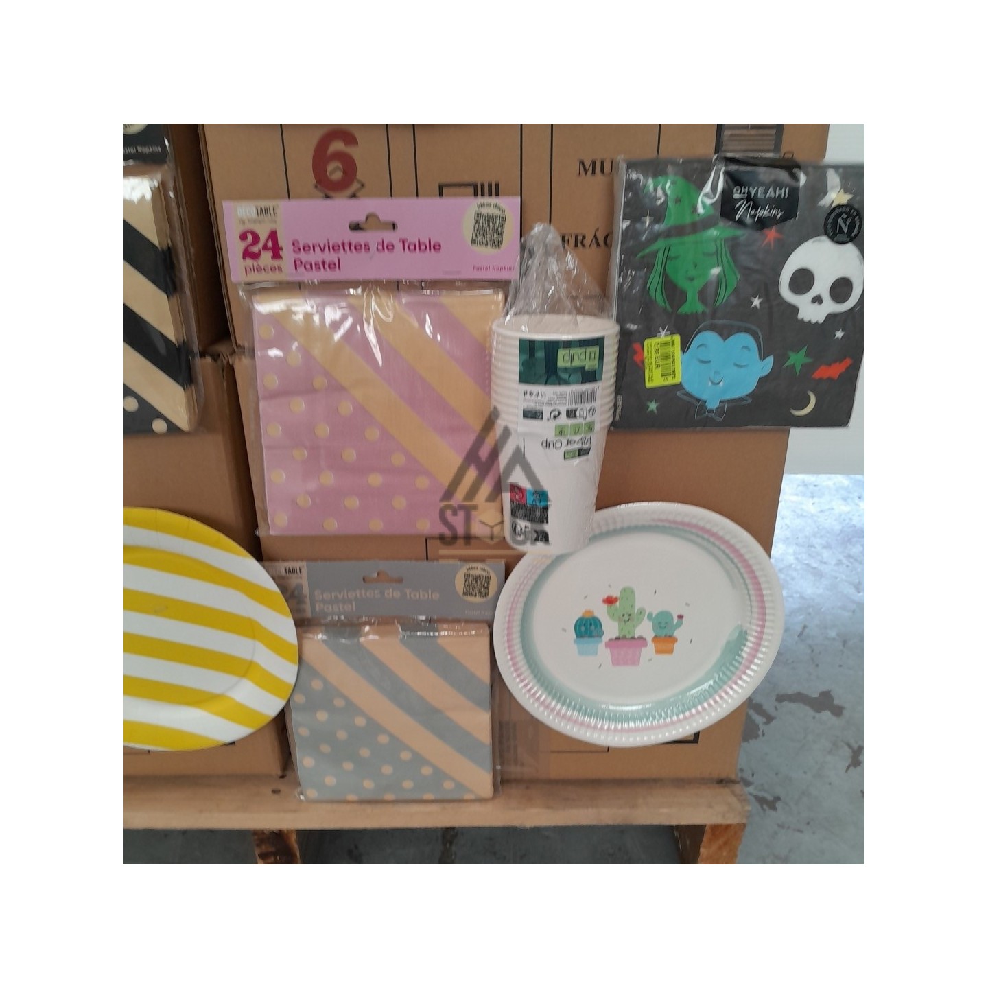 VAISSELLE JETABLE - 300 pièces