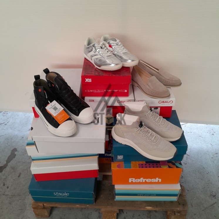 CHAUSSURE en boite  - 20 paires