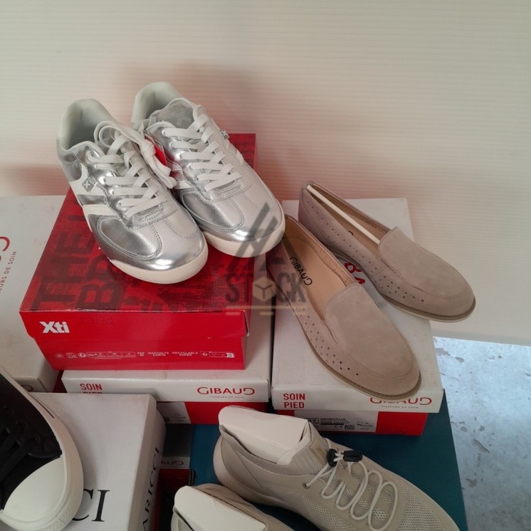 CHAUSSURE en boite  - 20 paires