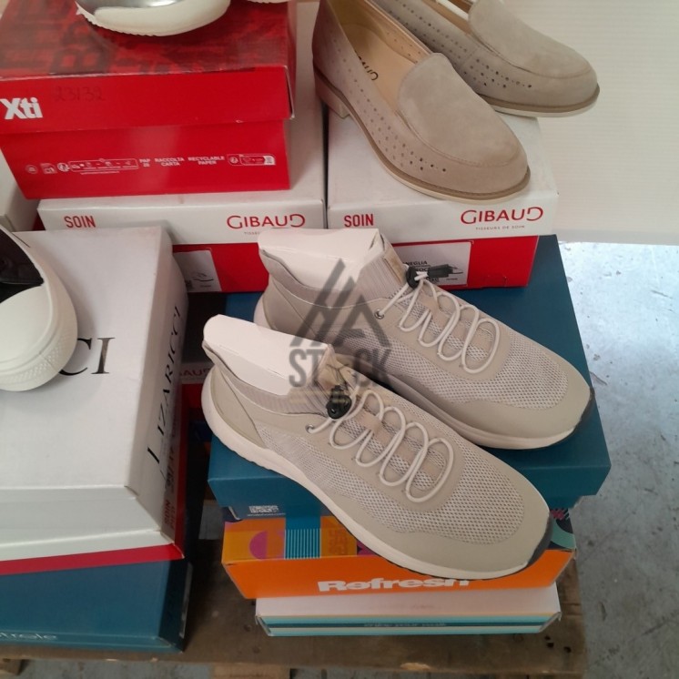 CHAUSSURE en boite  - 20 paires