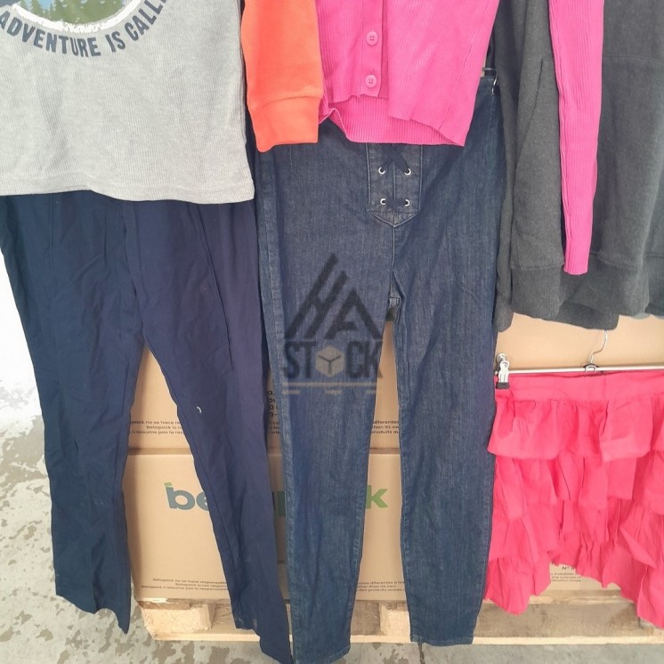 TEXTILE - 700 pièces