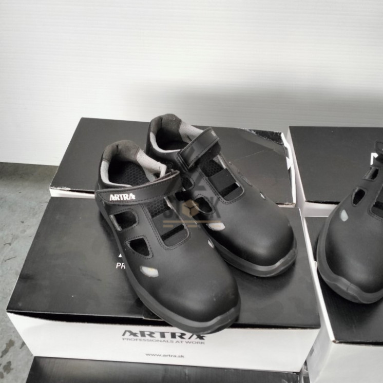 CHAUSSURE SÉCURITÉ en boite - ARTRA - 17 paires