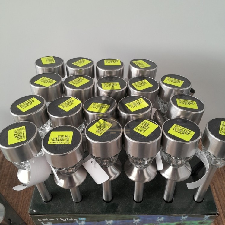 Lampe solaire de jardin - 70 pièces