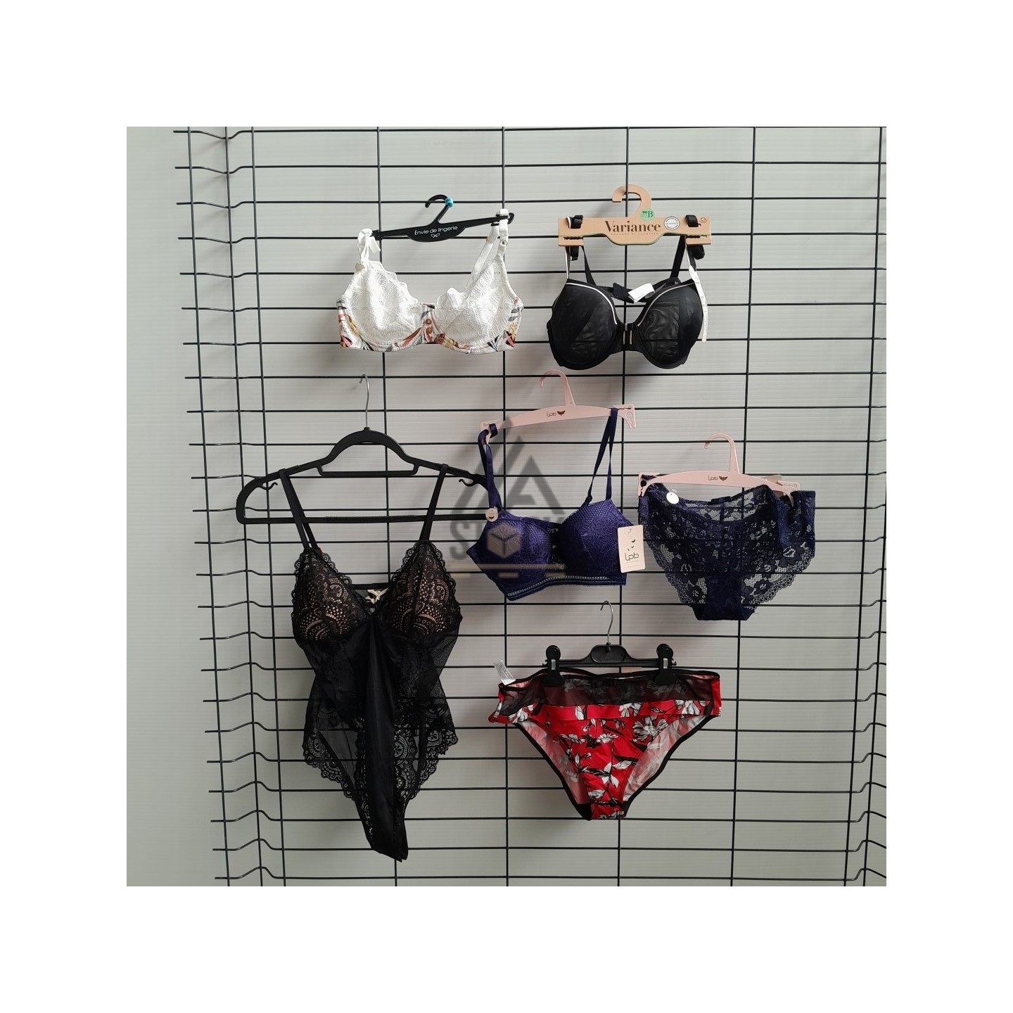 SOUS VETEMENTS DE MARQUE - 50 pièces