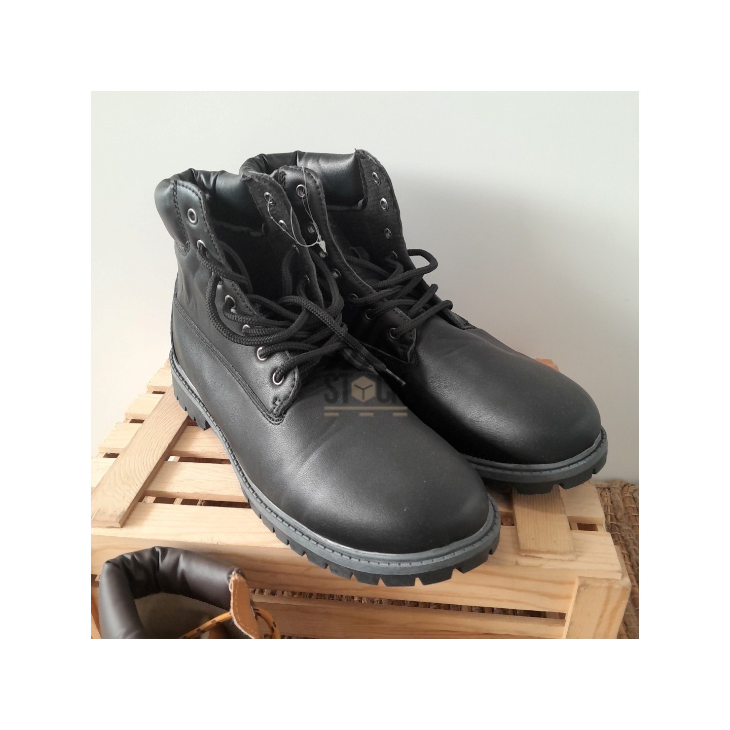 BOOTS homme - 18 paires