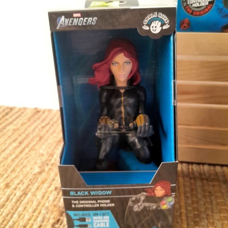 Support téléphone & manette AVENGERS - 13 pièces