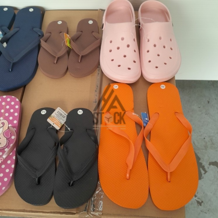 Tong & Crocs - 60 pièces